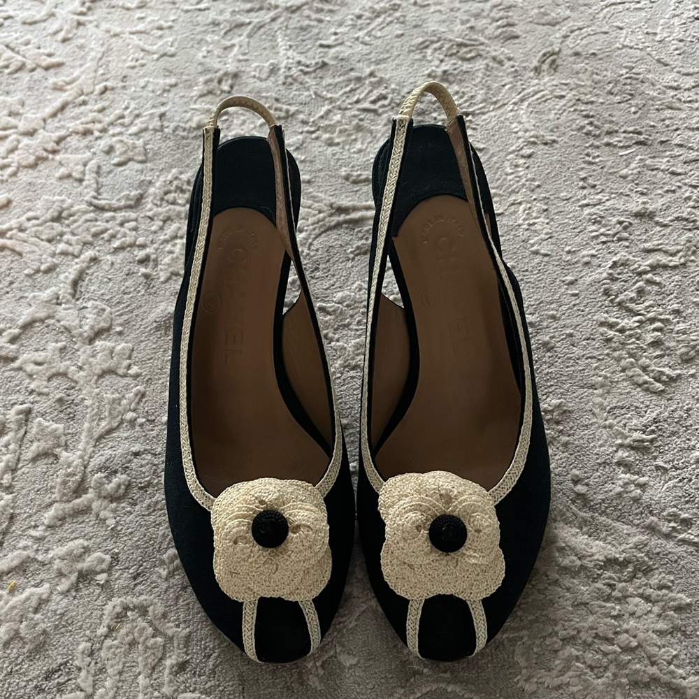 Authentic Chanel Interlocking CC Logo Slingback Heels